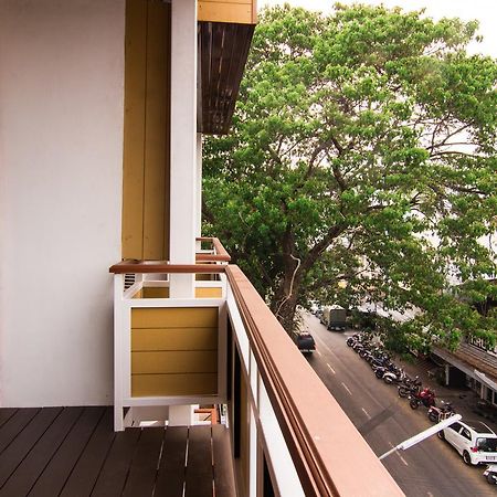 Suan Dok Gate Guesthouse Chiang Mai Exterior foto
