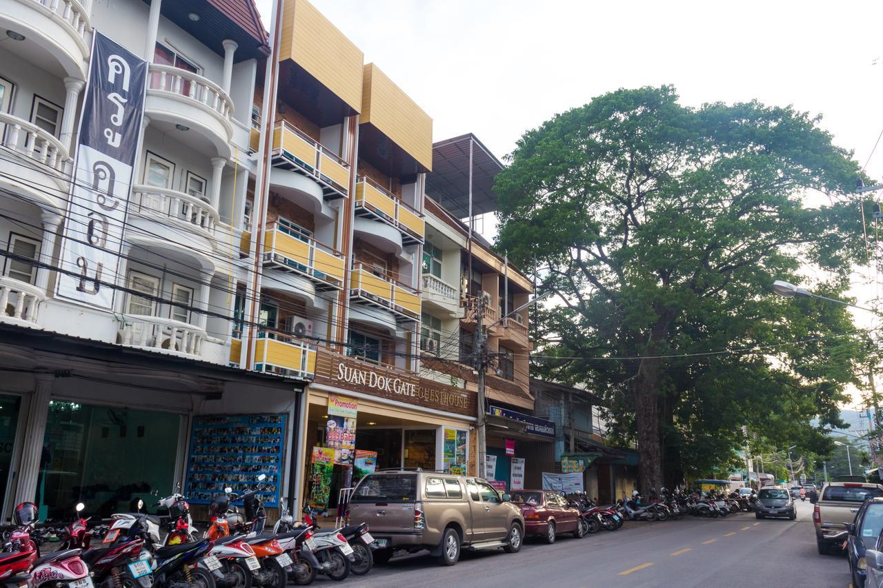 Suan Dok Gate Guesthouse Chiang Mai Exterior foto