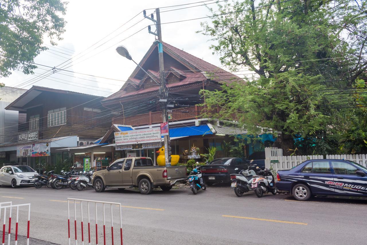 Suan Dok Gate Guesthouse Chiang Mai Exterior foto