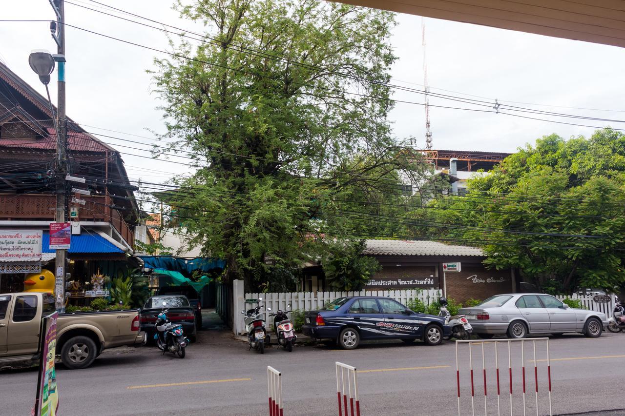 Suan Dok Gate Guesthouse Chiang Mai Exterior foto