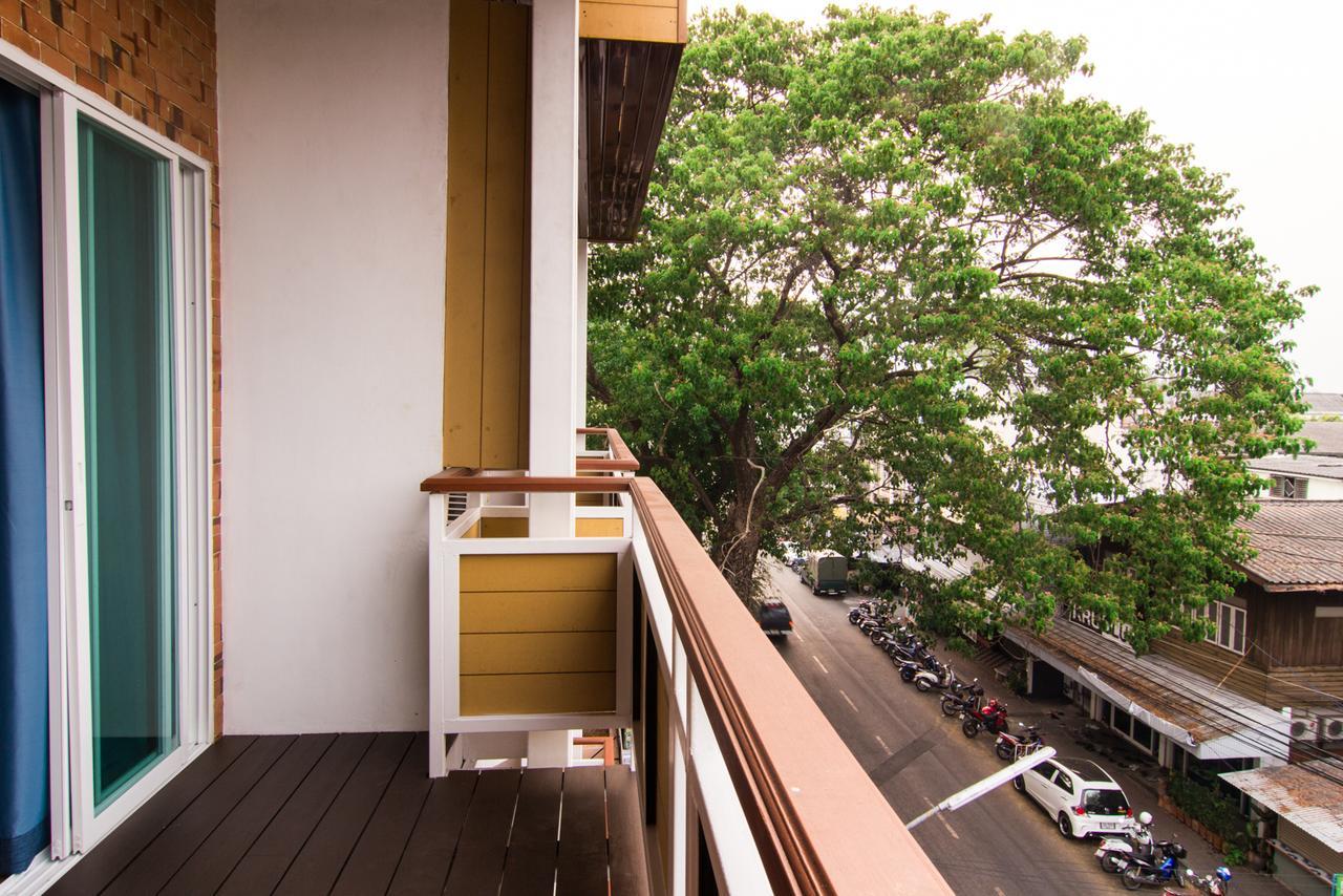 Suan Dok Gate Guesthouse Chiang Mai Exterior foto